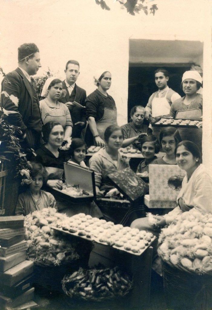 una imagen de las primeras imagenes de la fabricacion artesanal del mantecado